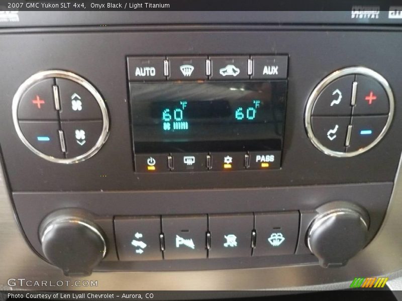 Onyx Black / Light Titanium 2007 GMC Yukon SLT 4x4