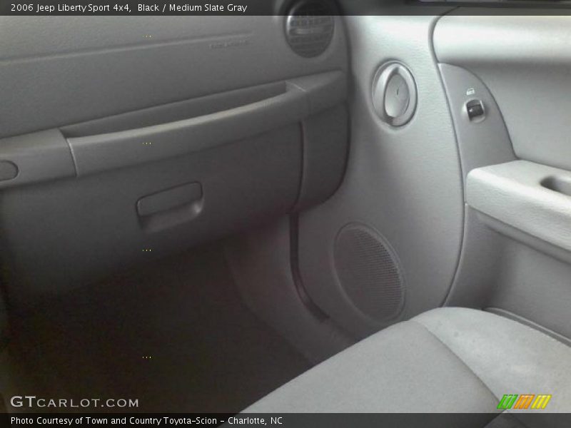 Black / Medium Slate Gray 2006 Jeep Liberty Sport 4x4
