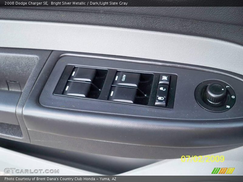 Bright Silver Metallic / Dark/Light Slate Gray 2008 Dodge Charger SE