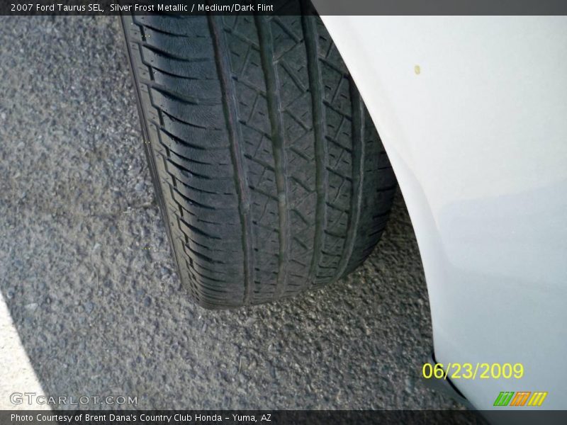 Silver Frost Metallic / Medium/Dark Flint 2007 Ford Taurus SEL