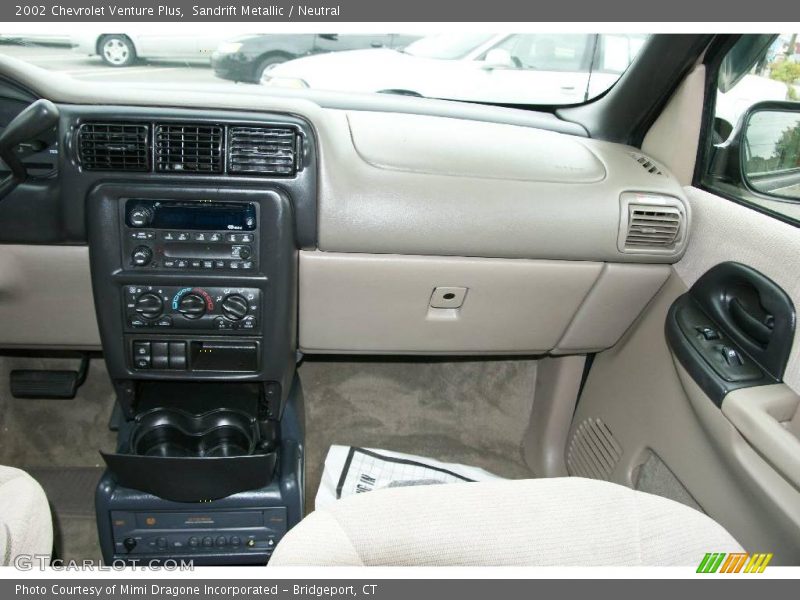 Sandrift Metallic / Neutral 2002 Chevrolet Venture Plus