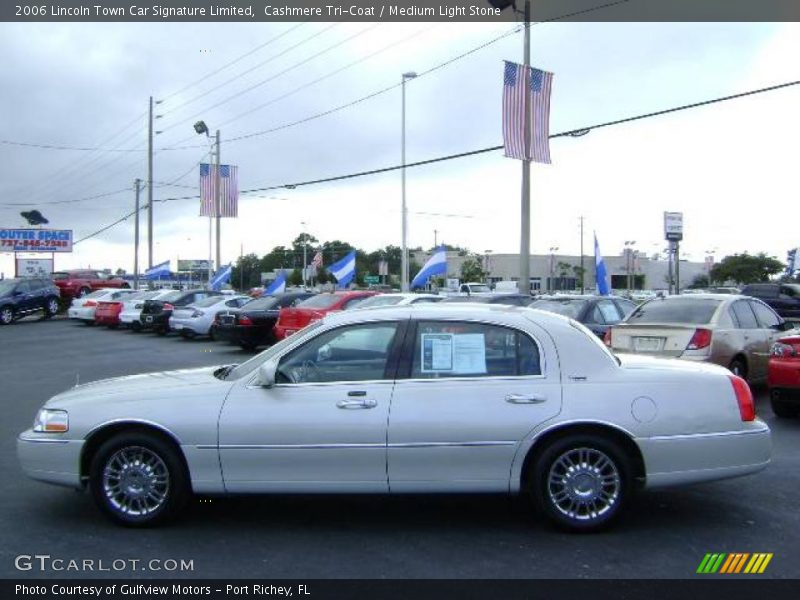 Cashmere Tri-Coat / Medium Light Stone 2006 Lincoln Town Car Signature Limited