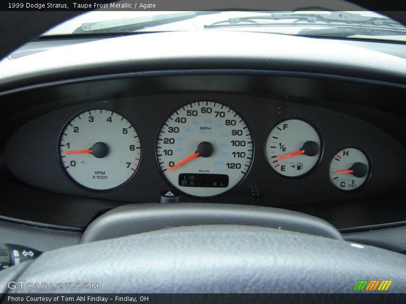 Taupe Frost Metallic / Agate 1999 Dodge Stratus