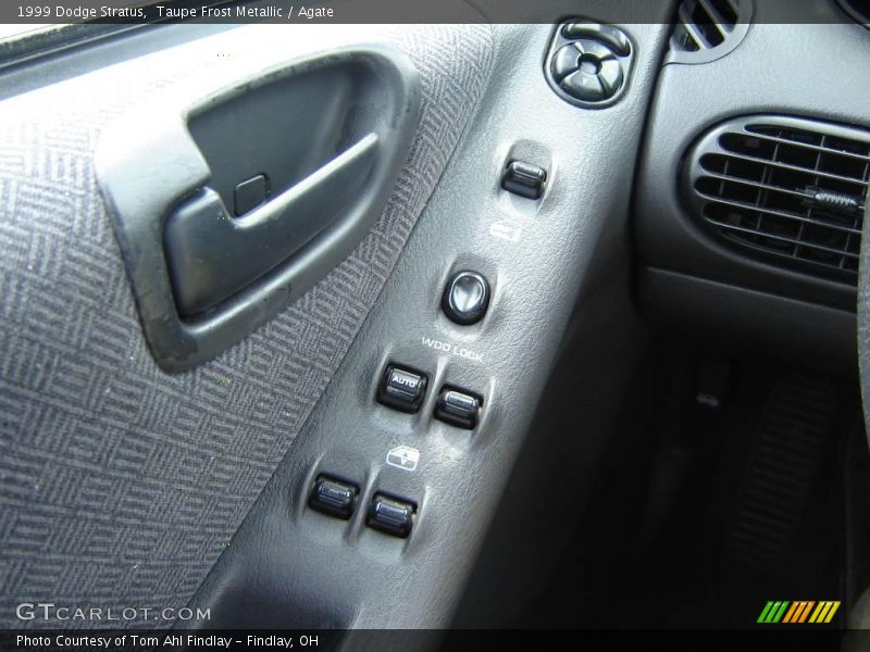 Taupe Frost Metallic / Agate 1999 Dodge Stratus