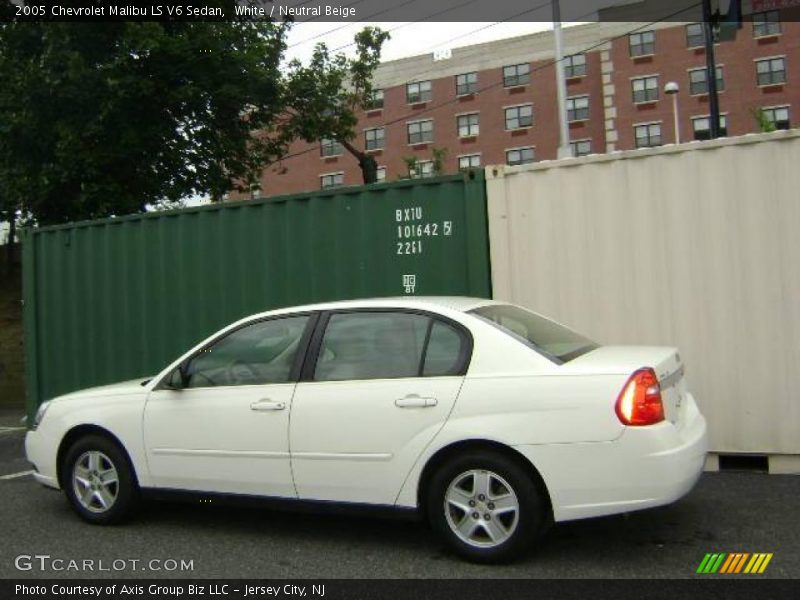 White / Neutral Beige 2005 Chevrolet Malibu LS V6 Sedan