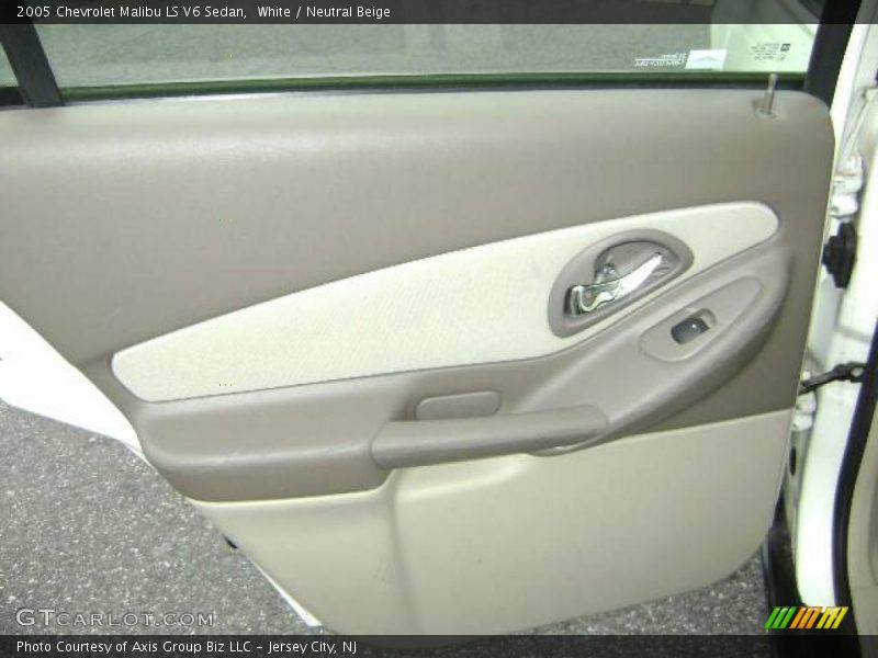 White / Neutral Beige 2005 Chevrolet Malibu LS V6 Sedan