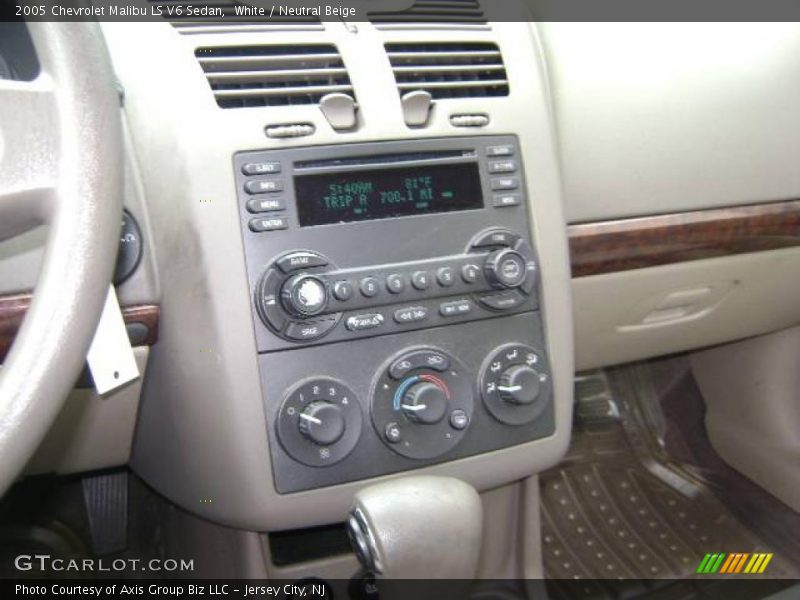 White / Neutral Beige 2005 Chevrolet Malibu LS V6 Sedan