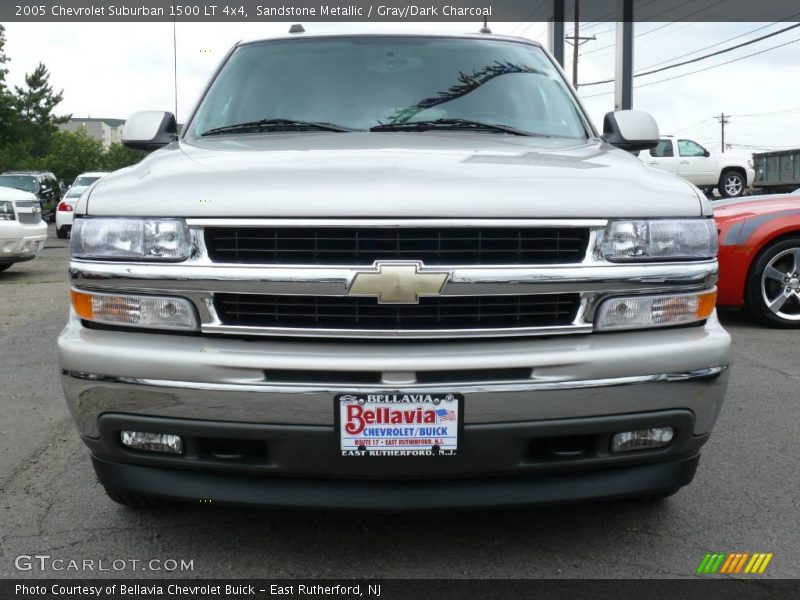 Sandstone Metallic / Gray/Dark Charcoal 2005 Chevrolet Suburban 1500 LT 4x4