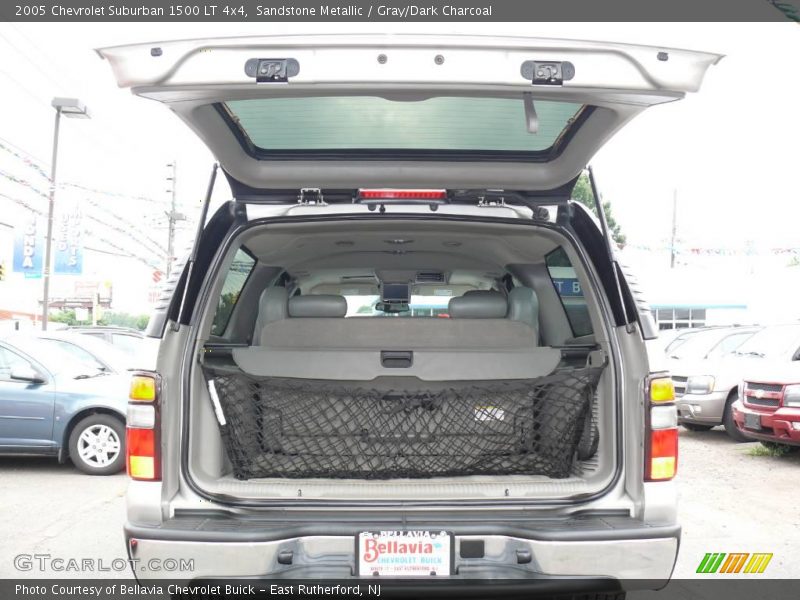 Sandstone Metallic / Gray/Dark Charcoal 2005 Chevrolet Suburban 1500 LT 4x4