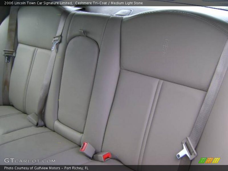 Cashmere Tri-Coat / Medium Light Stone 2006 Lincoln Town Car Signature Limited