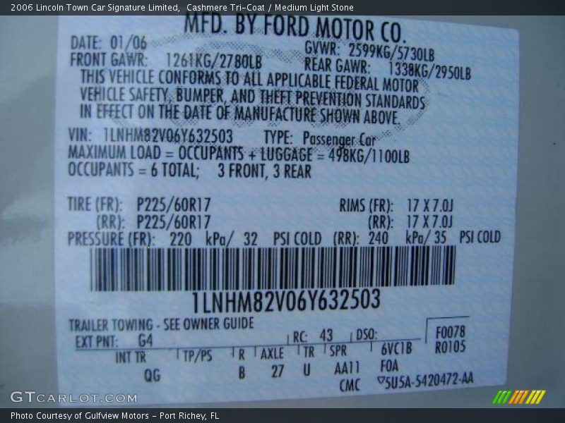 Cashmere Tri-Coat / Medium Light Stone 2006 Lincoln Town Car Signature Limited