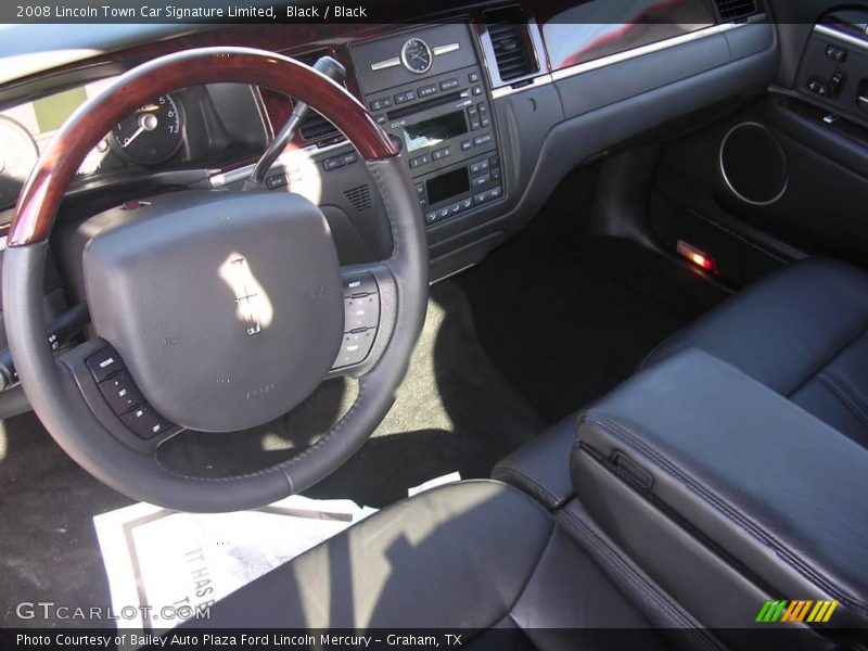 Black / Black 2008 Lincoln Town Car Signature Limited