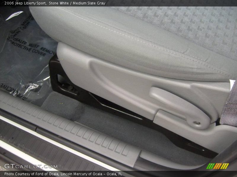 Stone White / Medium Slate Gray 2006 Jeep Liberty Sport
