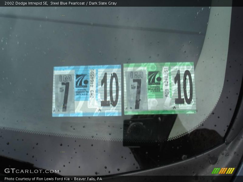 Steel Blue Pearlcoat / Dark Slate Gray 2002 Dodge Intrepid SE