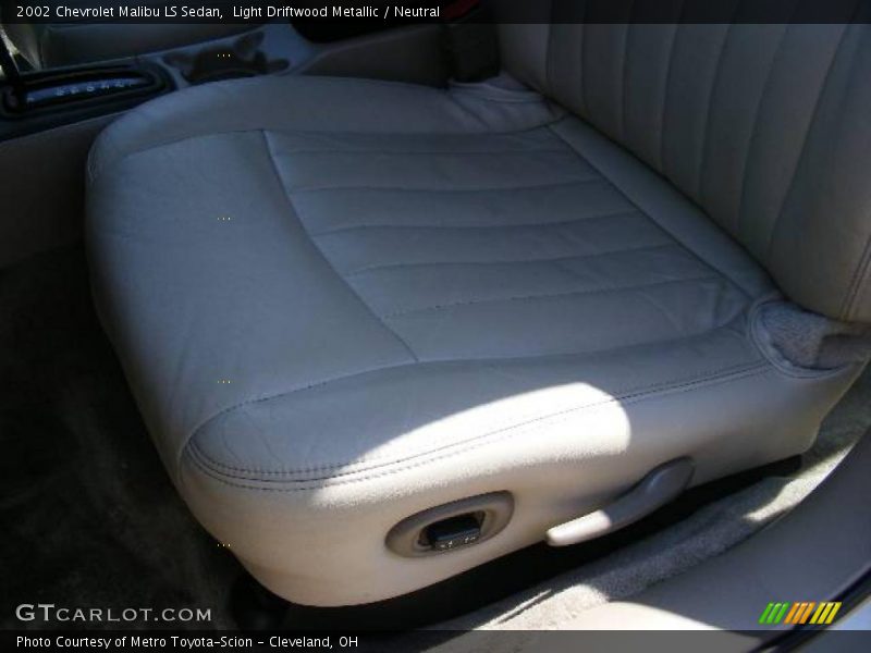 Light Driftwood Metallic / Neutral 2002 Chevrolet Malibu LS Sedan