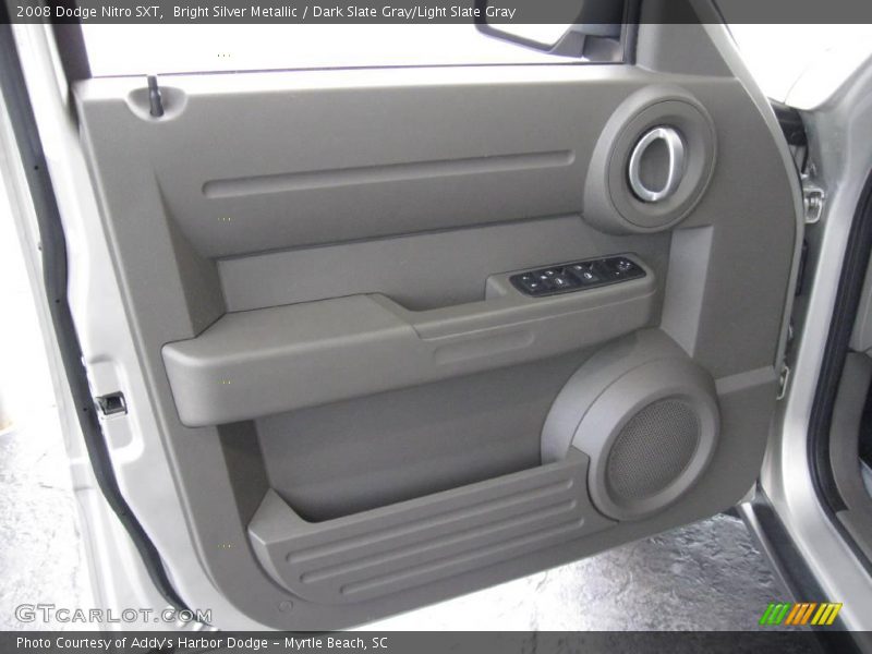 Bright Silver Metallic / Dark Slate Gray/Light Slate Gray 2008 Dodge Nitro SXT