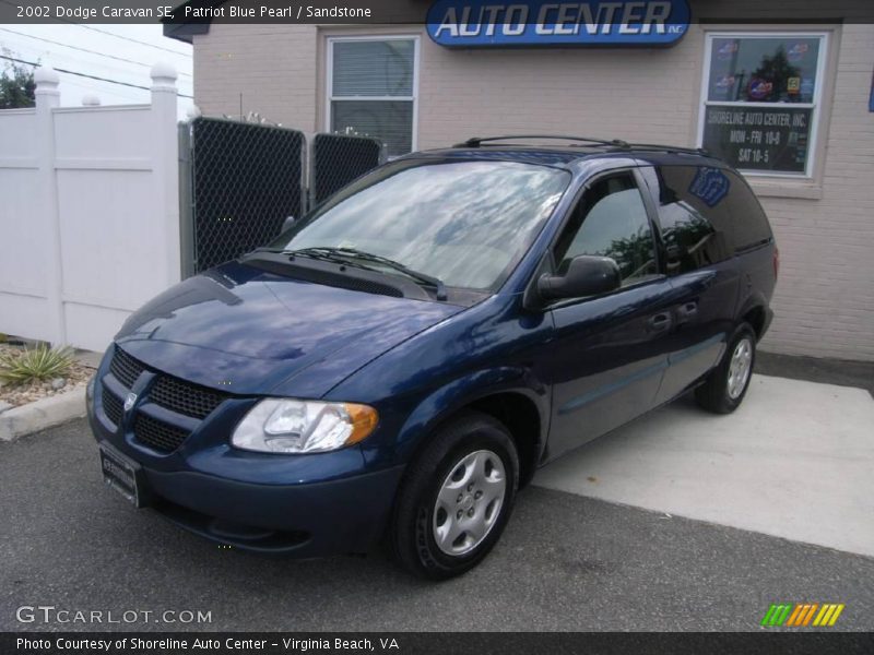 Patriot Blue Pearl / Sandstone 2002 Dodge Caravan SE