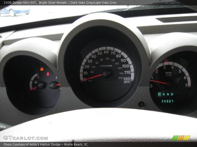 Bright Silver Metallic / Dark Slate Gray/Light Slate Gray 2008 Dodge Nitro SXT