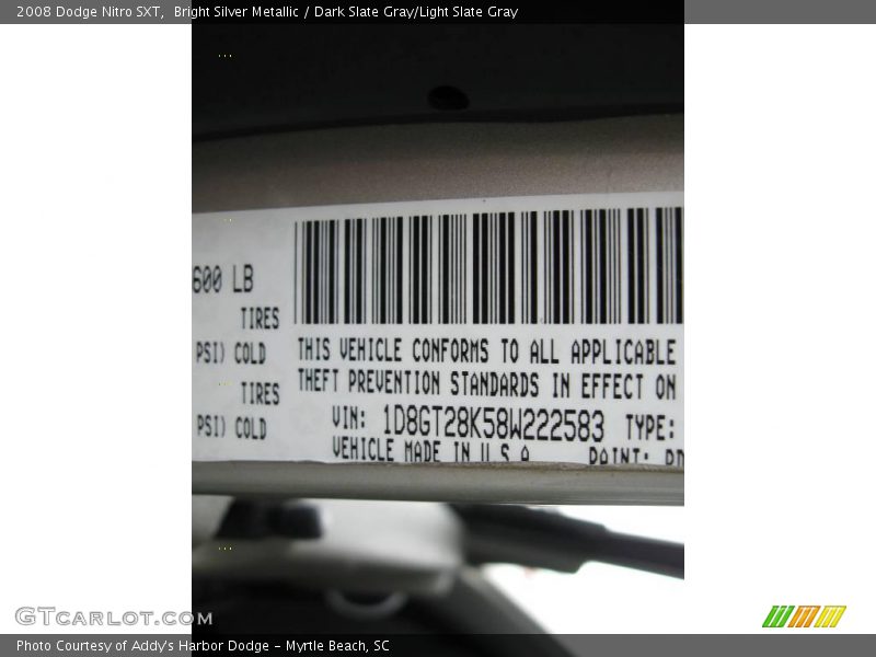 Bright Silver Metallic / Dark Slate Gray/Light Slate Gray 2008 Dodge Nitro SXT