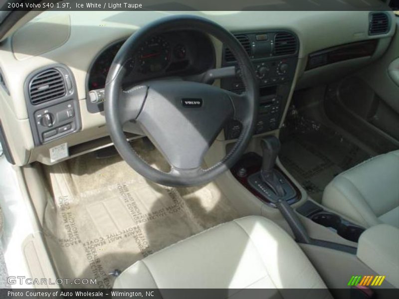 Ice White / Light Taupe 2004 Volvo S40 1.9T