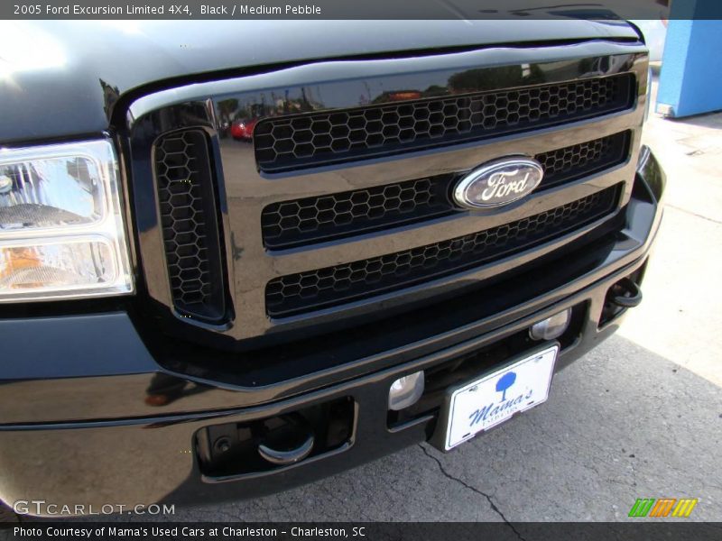 Black / Medium Pebble 2005 Ford Excursion Limited 4X4