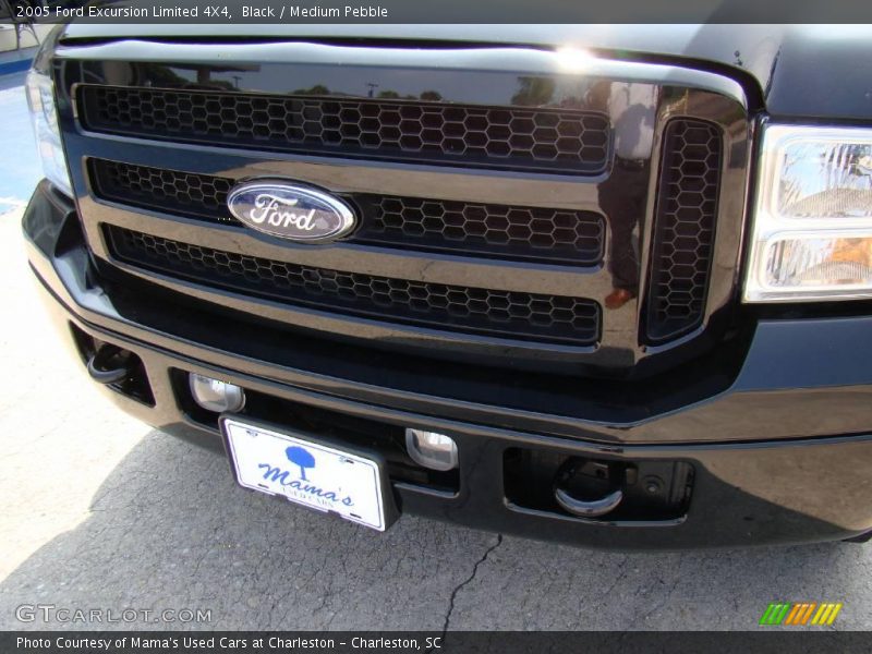 Black / Medium Pebble 2005 Ford Excursion Limited 4X4
