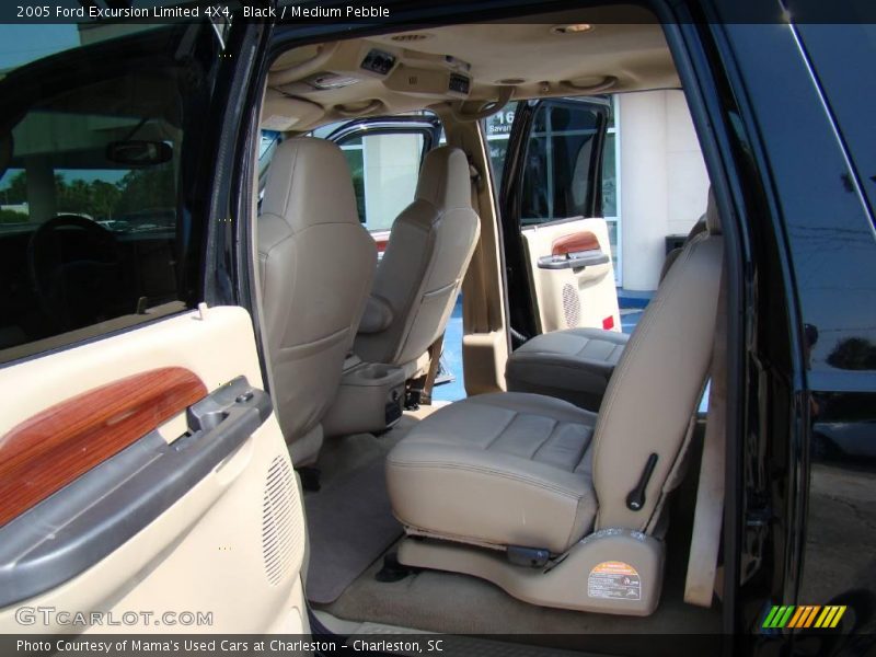 Black / Medium Pebble 2005 Ford Excursion Limited 4X4
