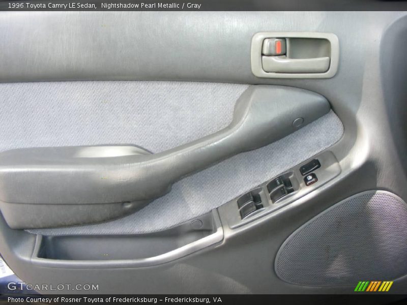 Nightshadow Pearl Metallic / Gray 1996 Toyota Camry LE Sedan