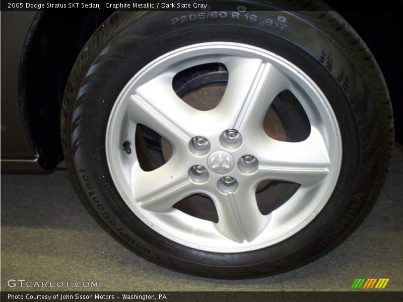 Graphite Metallic / Dark Slate Gray 2005 Dodge Stratus SXT Sedan