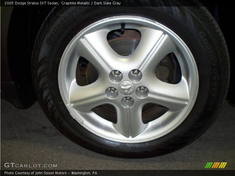 Graphite Metallic / Dark Slate Gray 2005 Dodge Stratus SXT Sedan