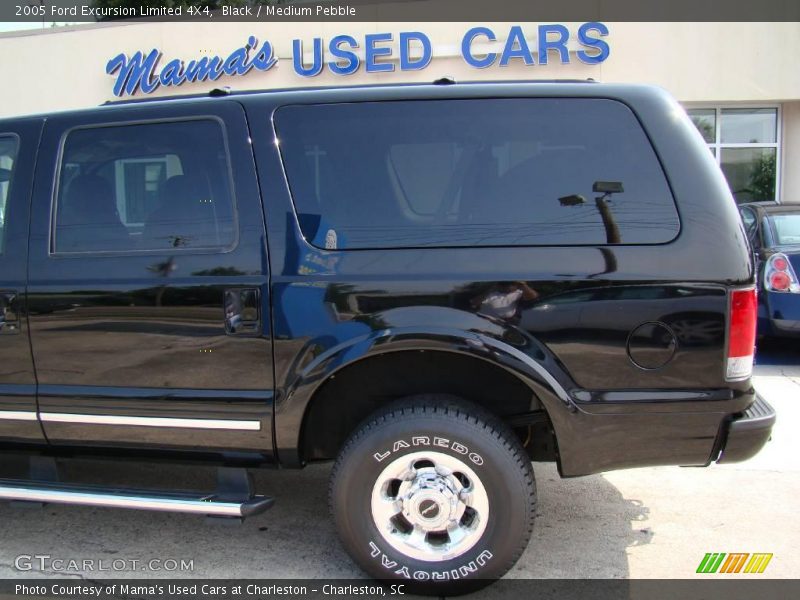Black / Medium Pebble 2005 Ford Excursion Limited 4X4