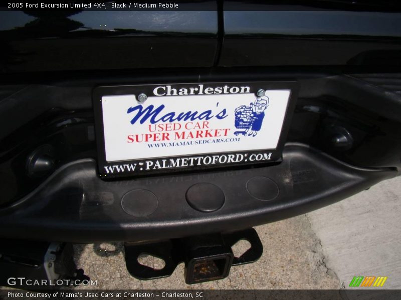 Black / Medium Pebble 2005 Ford Excursion Limited 4X4