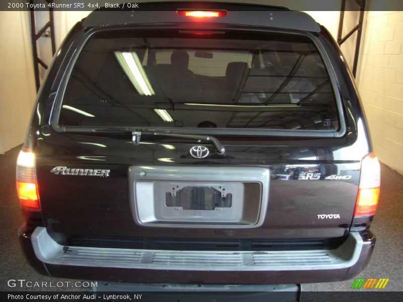 Black / Oak 2000 Toyota 4Runner SR5 4x4