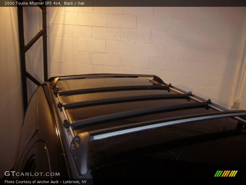 Black / Oak 2000 Toyota 4Runner SR5 4x4