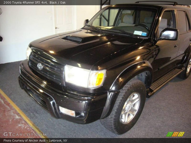 Black / Oak 2000 Toyota 4Runner SR5 4x4