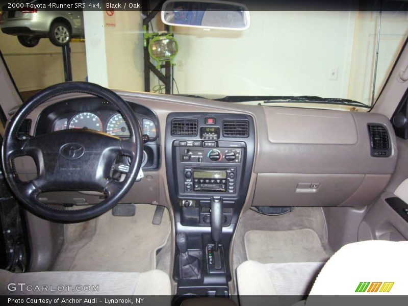 Black / Oak 2000 Toyota 4Runner SR5 4x4
