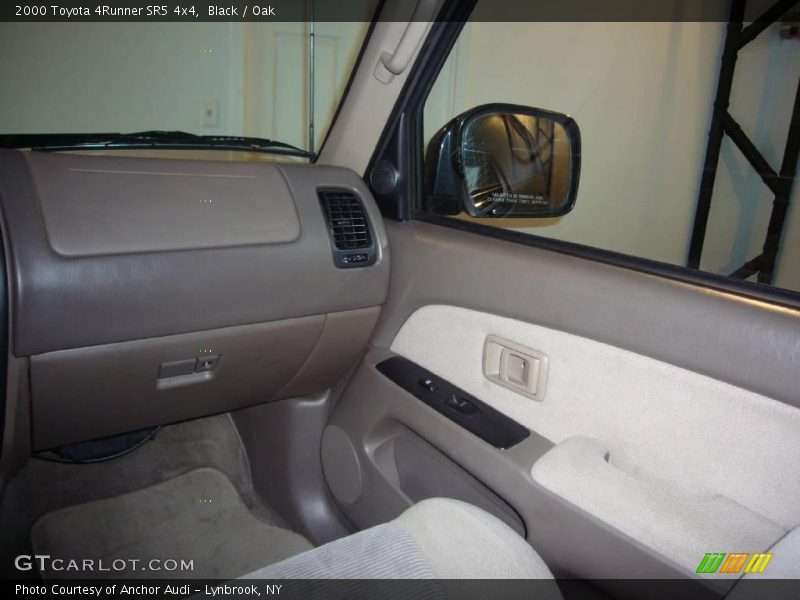Black / Oak 2000 Toyota 4Runner SR5 4x4