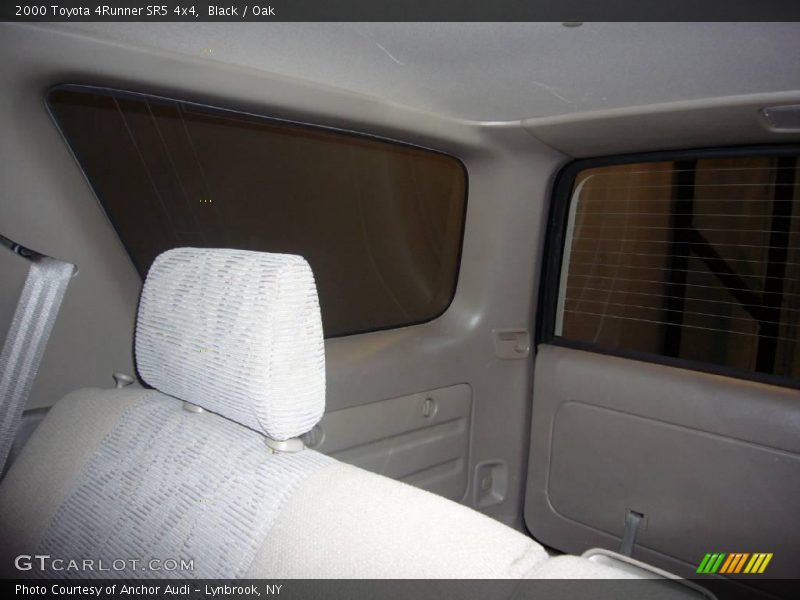 Black / Oak 2000 Toyota 4Runner SR5 4x4