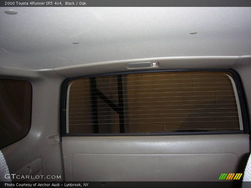 Black / Oak 2000 Toyota 4Runner SR5 4x4