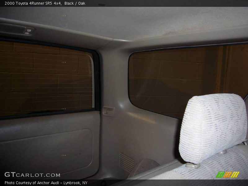Black / Oak 2000 Toyota 4Runner SR5 4x4