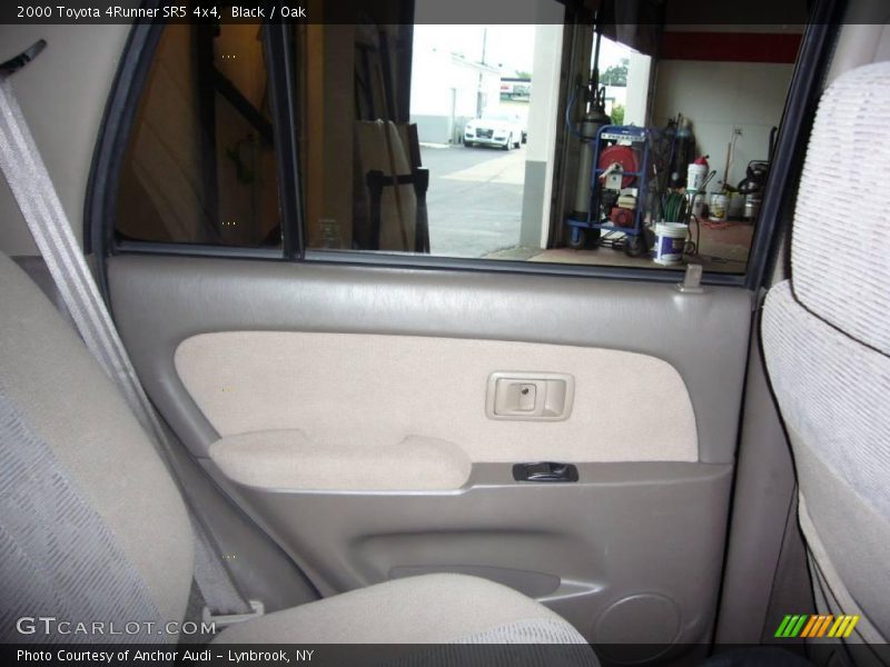 Black / Oak 2000 Toyota 4Runner SR5 4x4