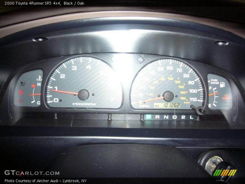 Black / Oak 2000 Toyota 4Runner SR5 4x4