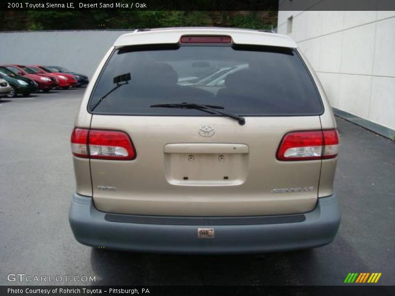 Desert Sand Mica / Oak 2001 Toyota Sienna LE