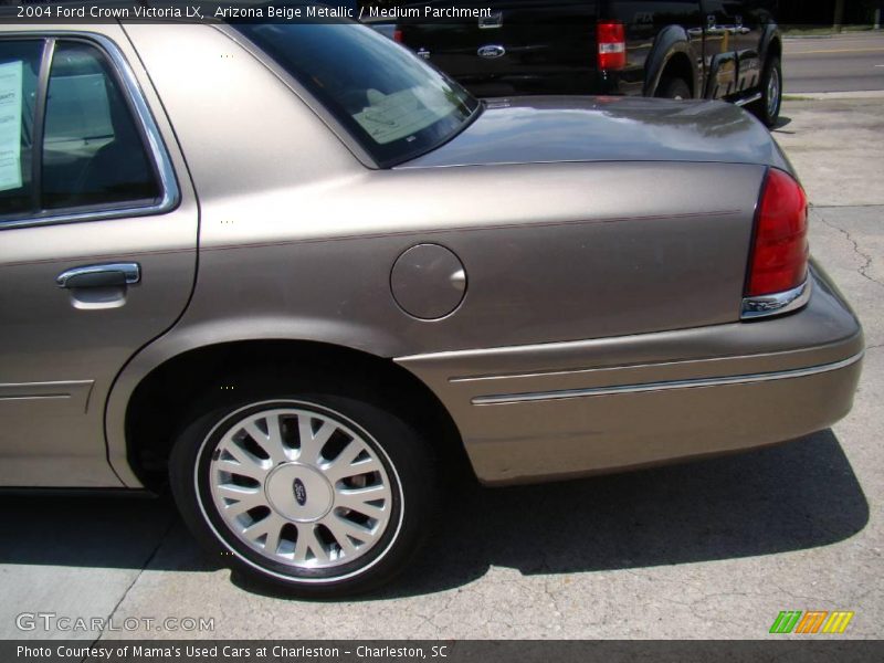 Arizona Beige Metallic / Medium Parchment 2004 Ford Crown Victoria LX