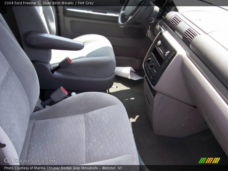 Silver Birch Metallic / Flint Grey 2004 Ford Freestar S