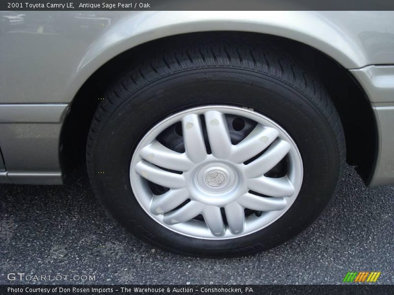Antique Sage Pearl / Oak 2001 Toyota Camry LE