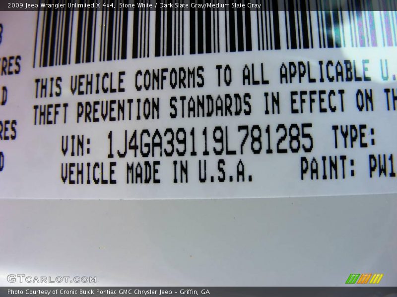 Stone White / Dark Slate Gray/Medium Slate Gray 2009 Jeep Wrangler Unlimited X 4x4