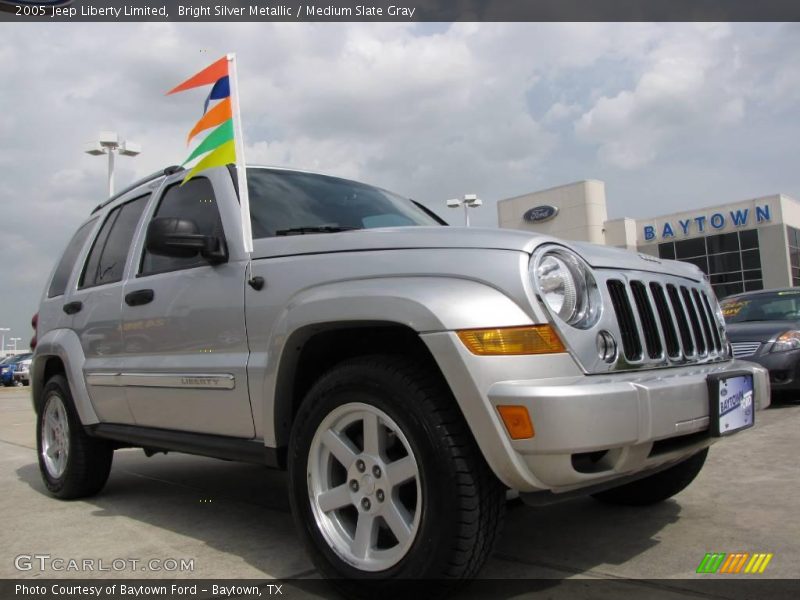 Bright Silver Metallic / Medium Slate Gray 2005 Jeep Liberty Limited