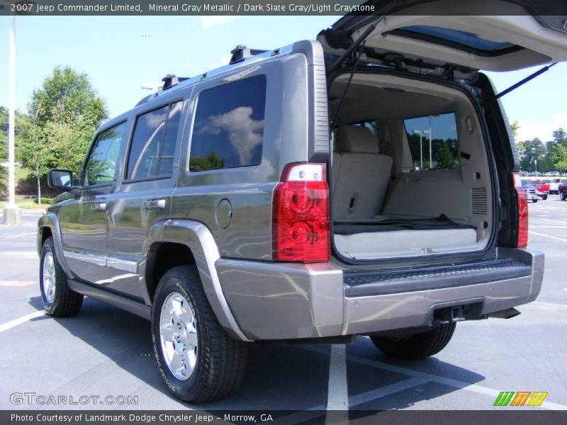 Mineral Gray Metallic / Dark Slate Gray/Light Graystone 2007 Jeep Commander Limited