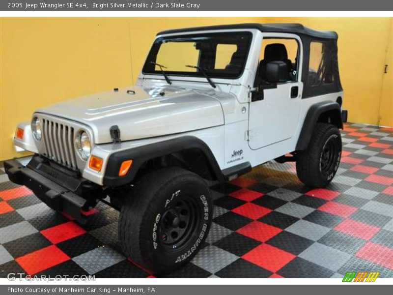 Bright Silver Metallic / Dark Slate Gray 2005 Jeep Wrangler SE 4x4